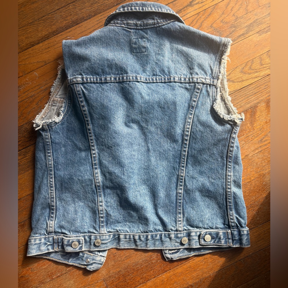 GAP Light Blue Denim Vest Raw Hem Sleeves | size XS - Picture 3 of 3
